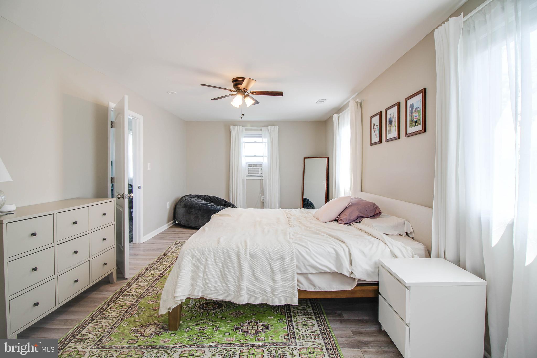 KENSINGTON - Residential