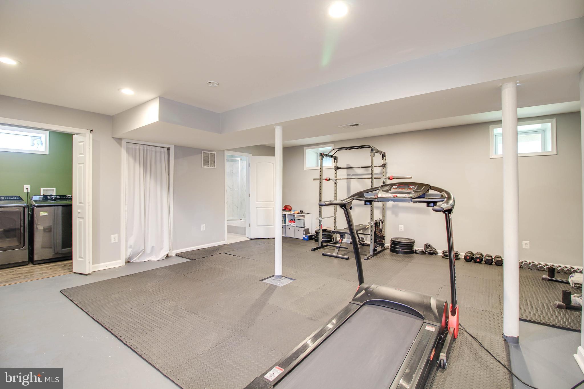 KENSINGTON - Residential