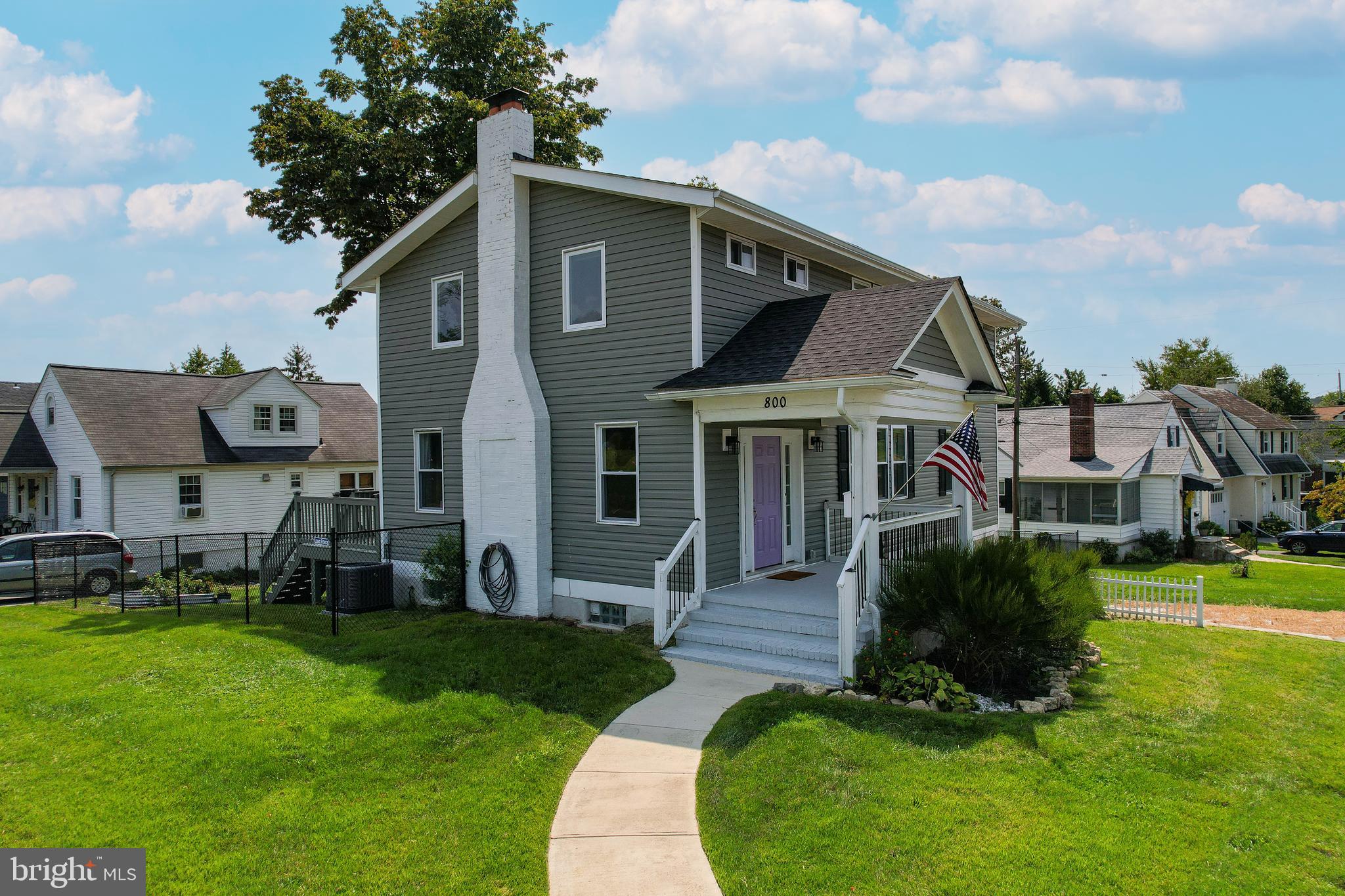 KENSINGTON - Residential