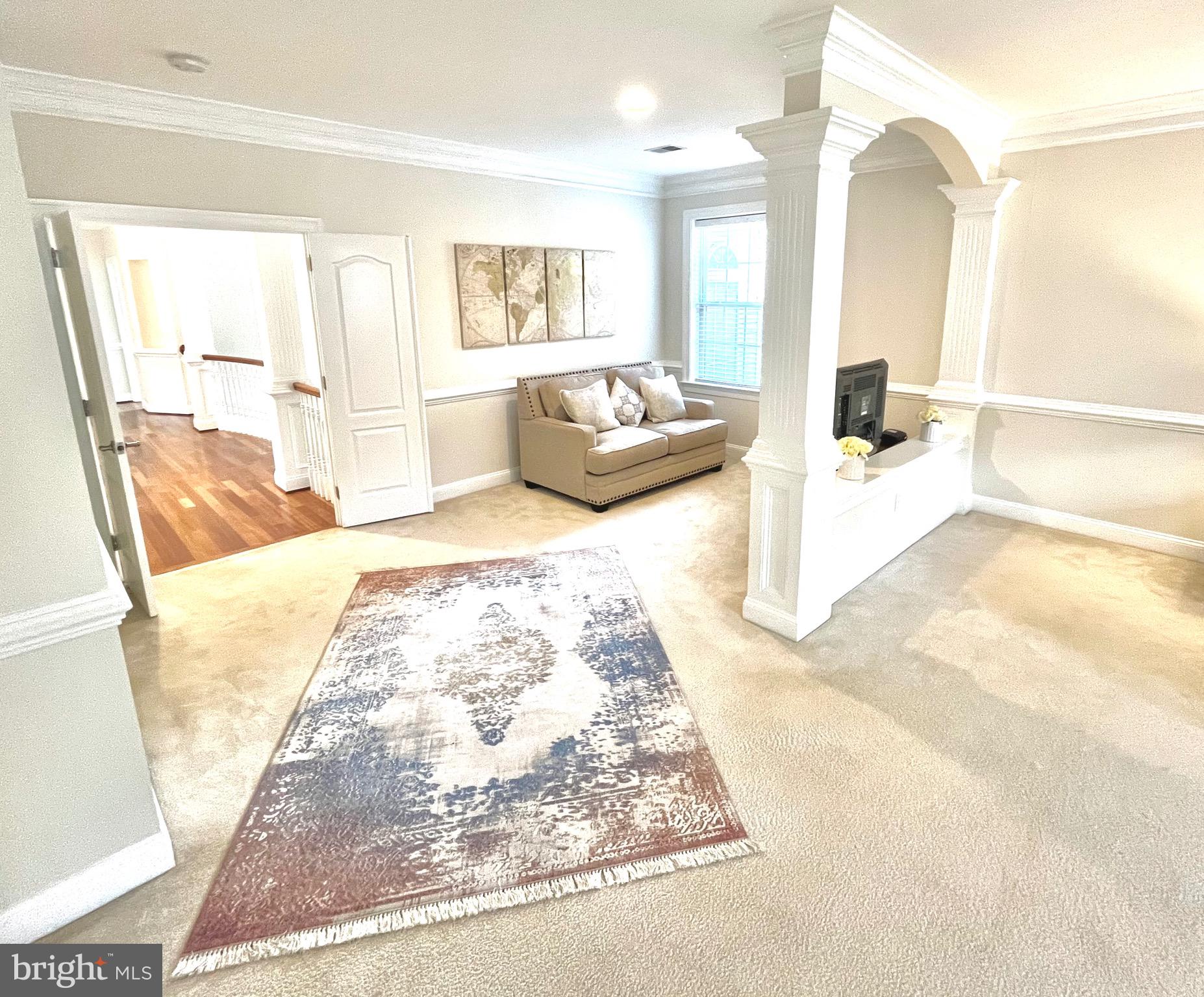 HOLMES RUN PARK - Residential