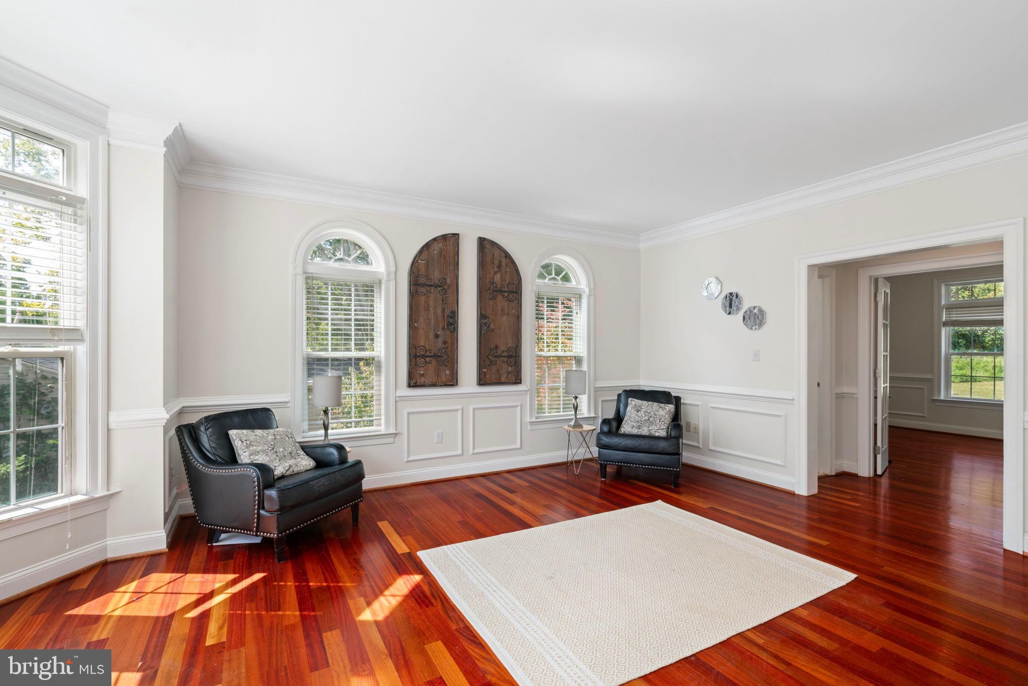 HOLMES RUN PARK - Residential