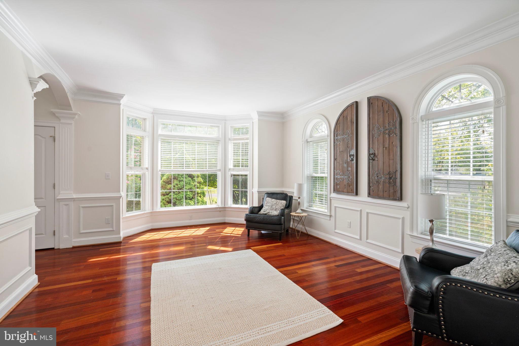 HOLMES RUN PARK - Residential