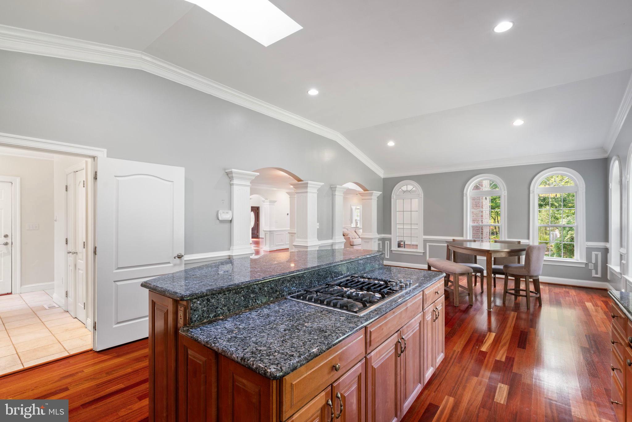 HOLMES RUN PARK - Residential