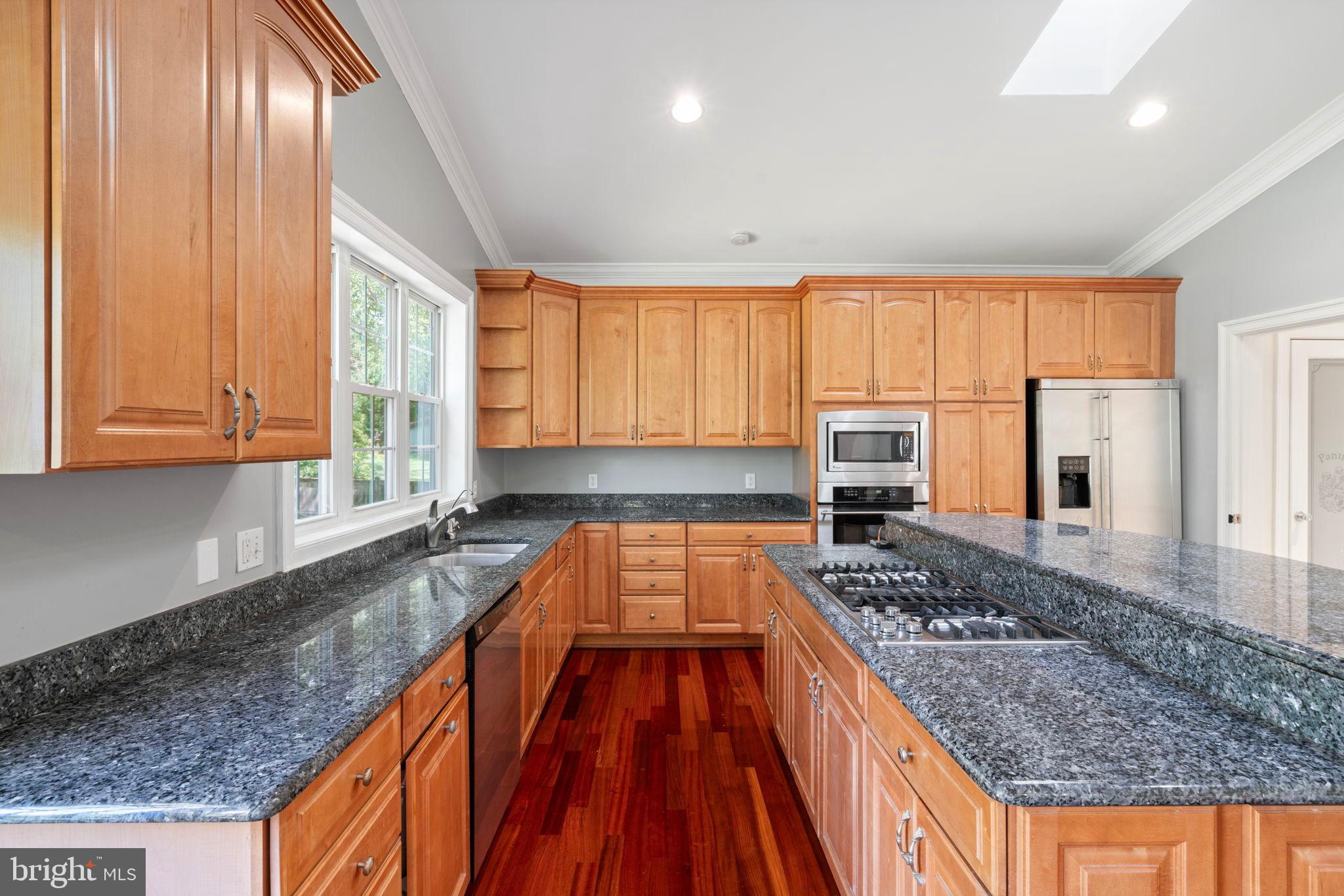 HOLMES RUN PARK - Residential