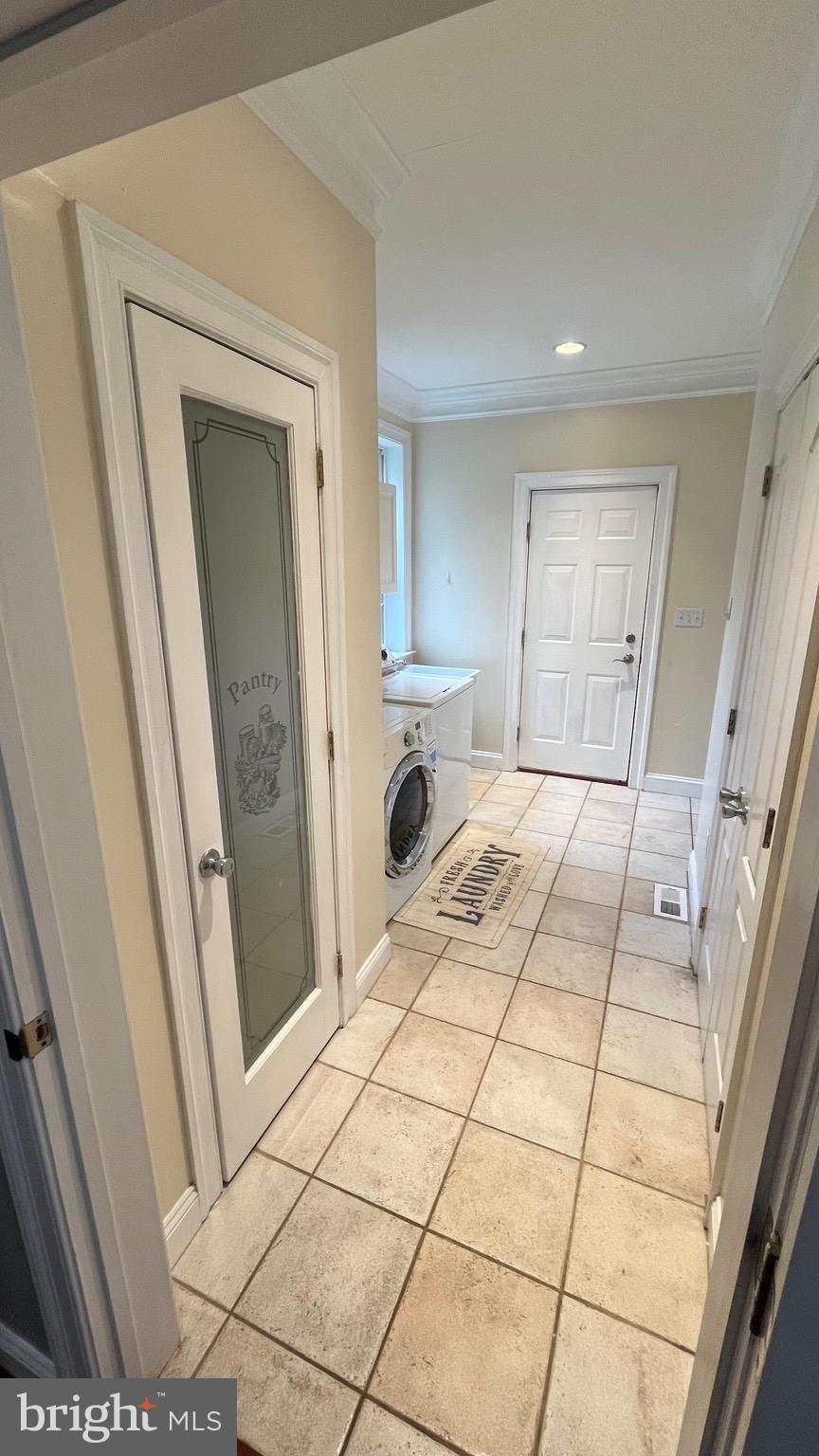 HOLMES RUN PARK - Residential