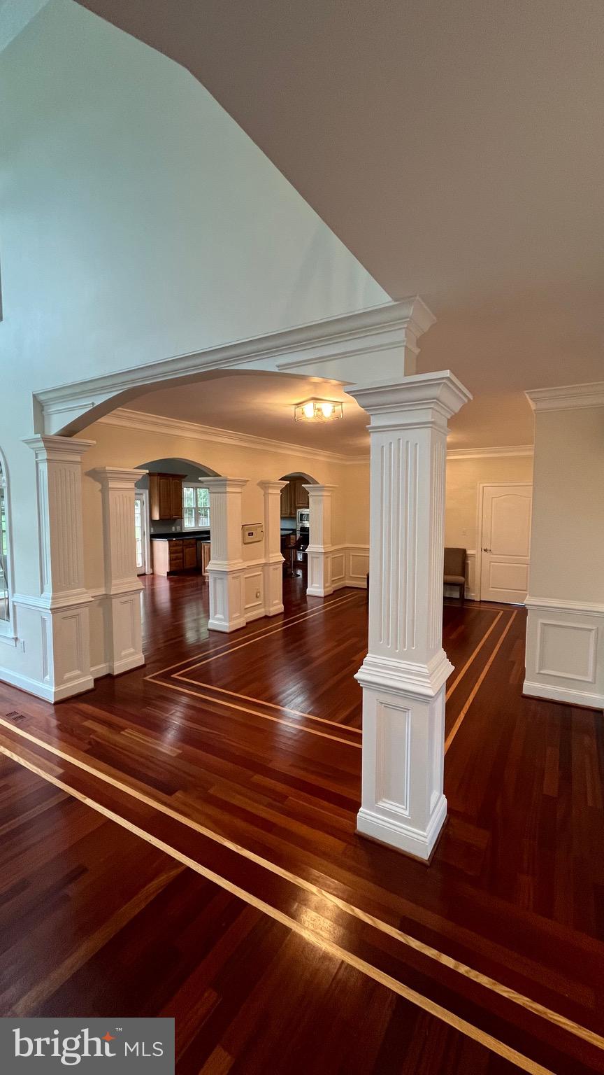 HOLMES RUN PARK - Residential