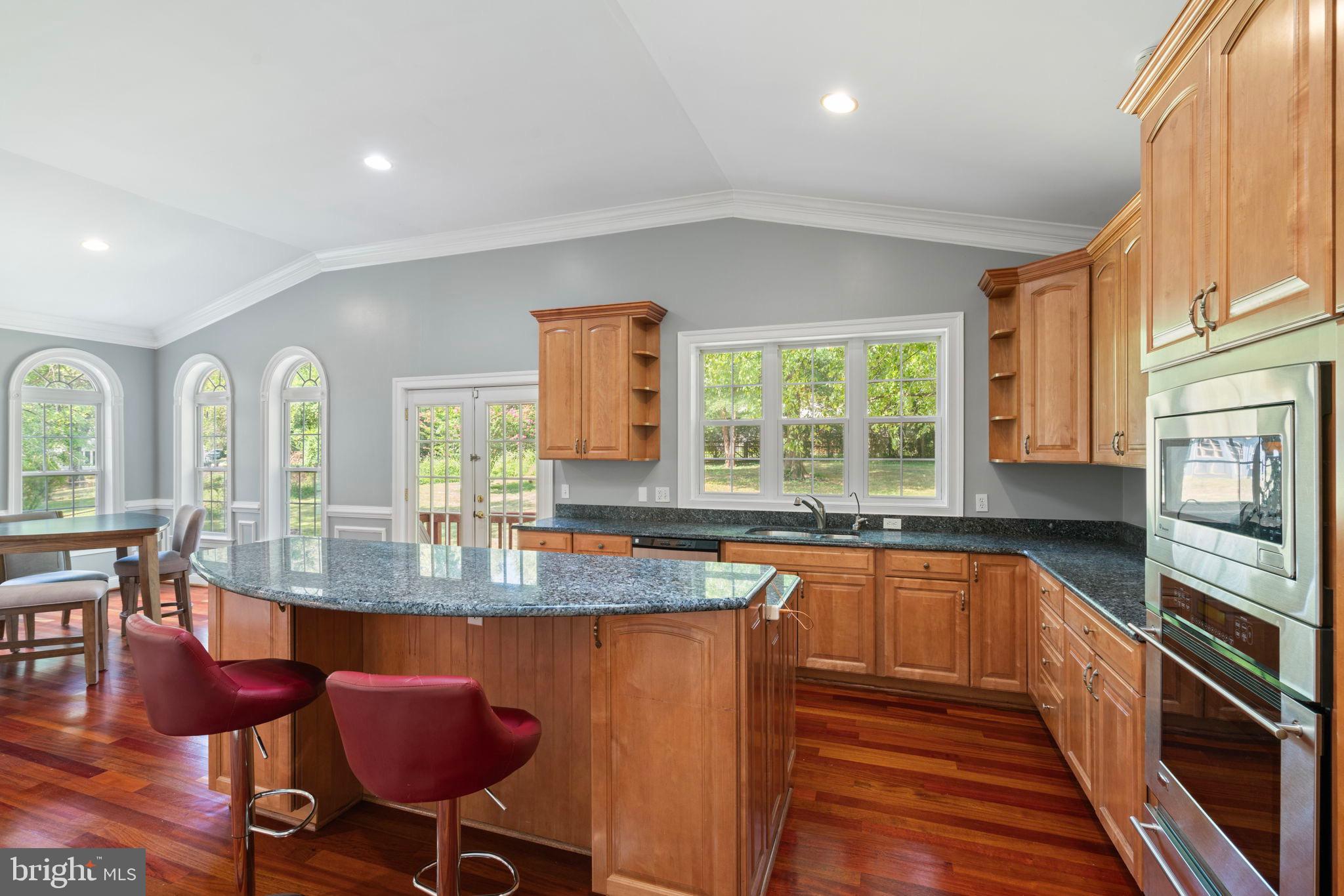 HOLMES RUN PARK - Residential