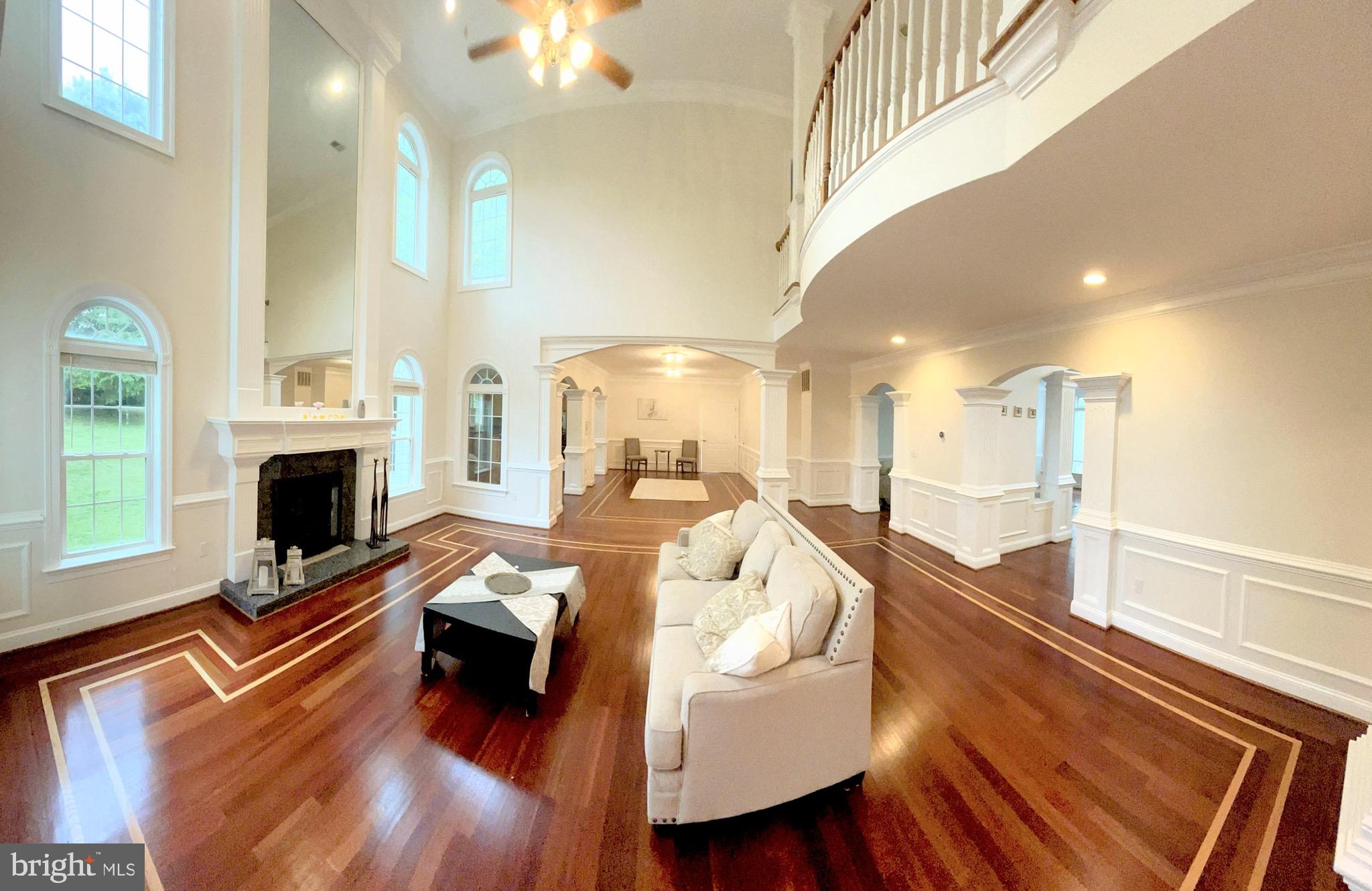 HOLMES RUN PARK - Residential