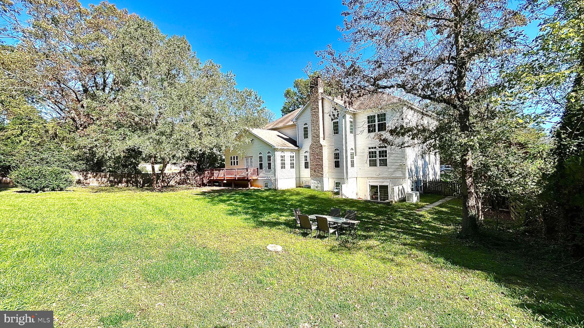 HOLMES RUN PARK - Residential