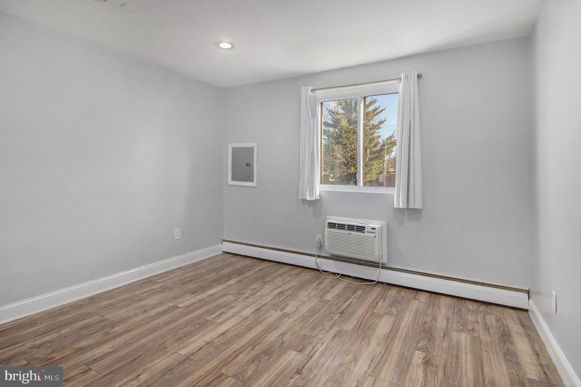 CALIFORNIAN - Residential