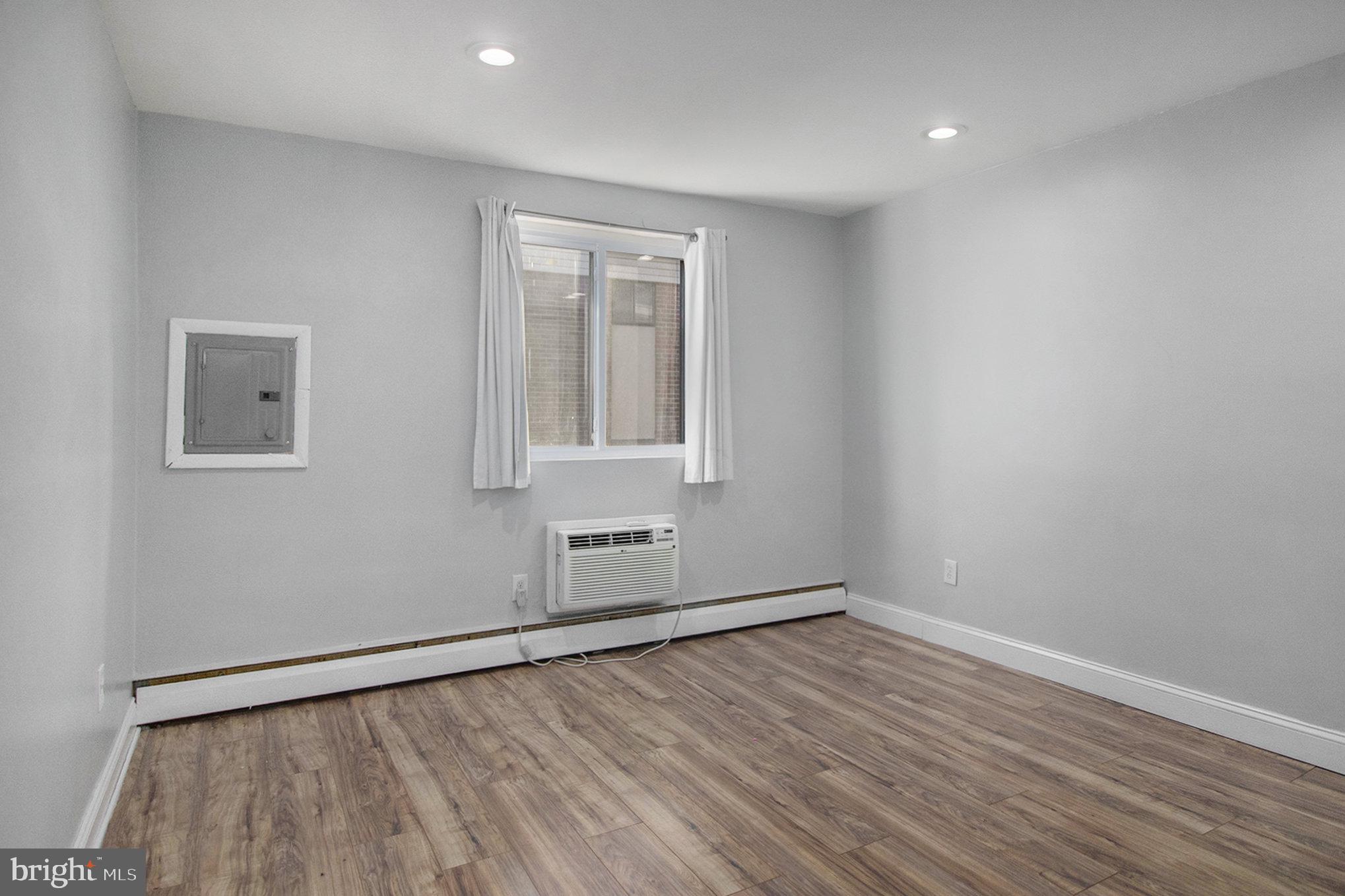 CALIFORNIAN - Residential