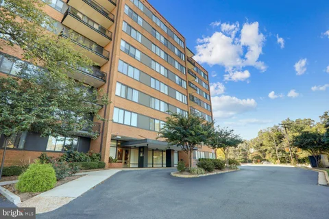 4390 Lorcom Lane Unit 408, Arlington, VA MLS: VAAR2079840