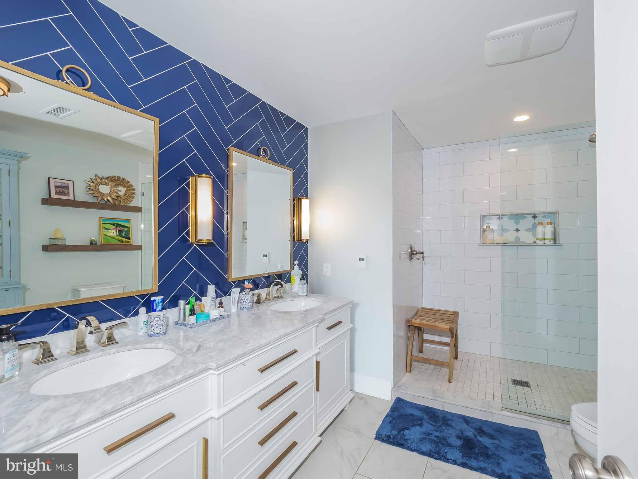 LONDONTOWN - Residential