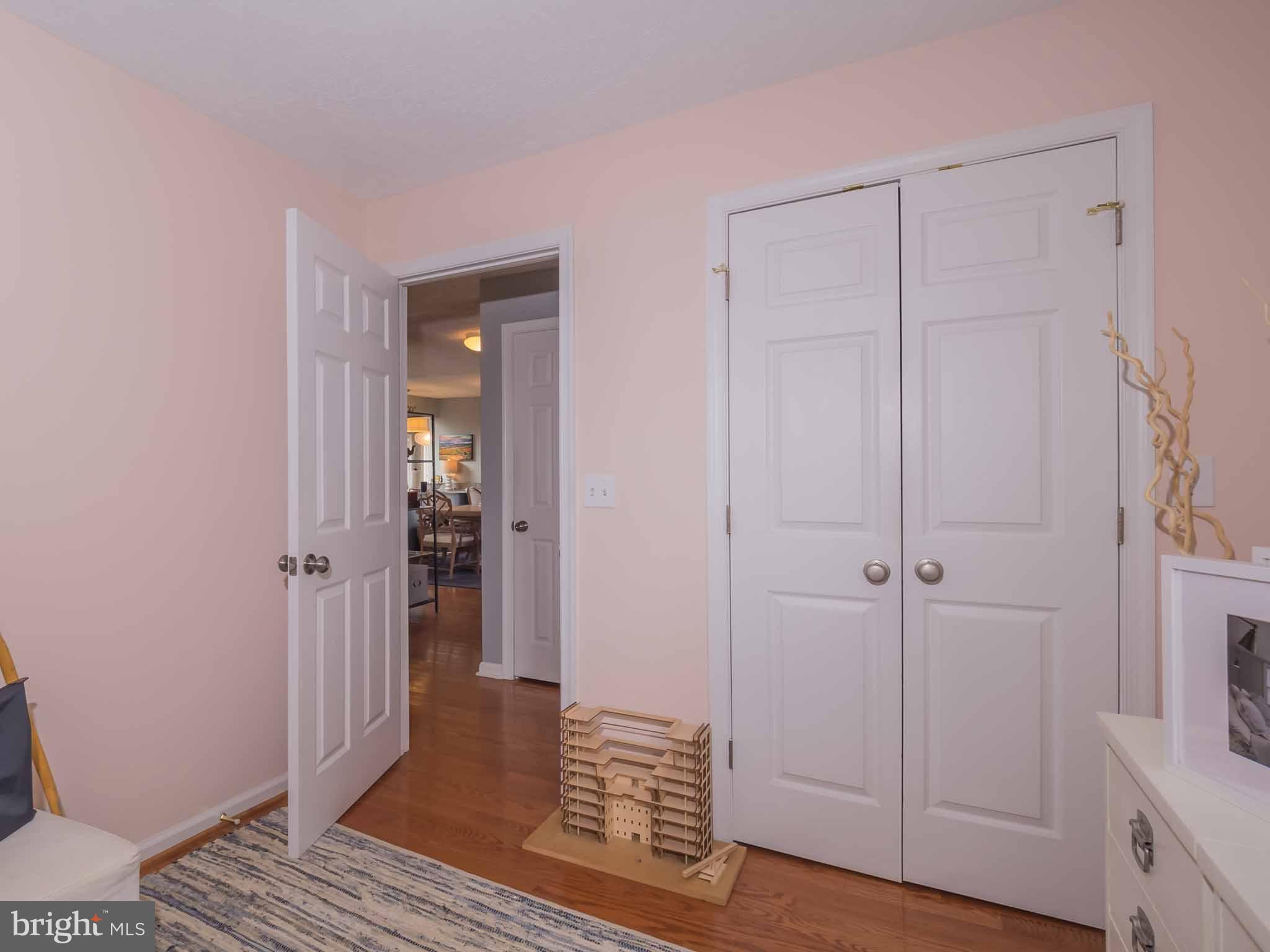 LONDONTOWN - Residential