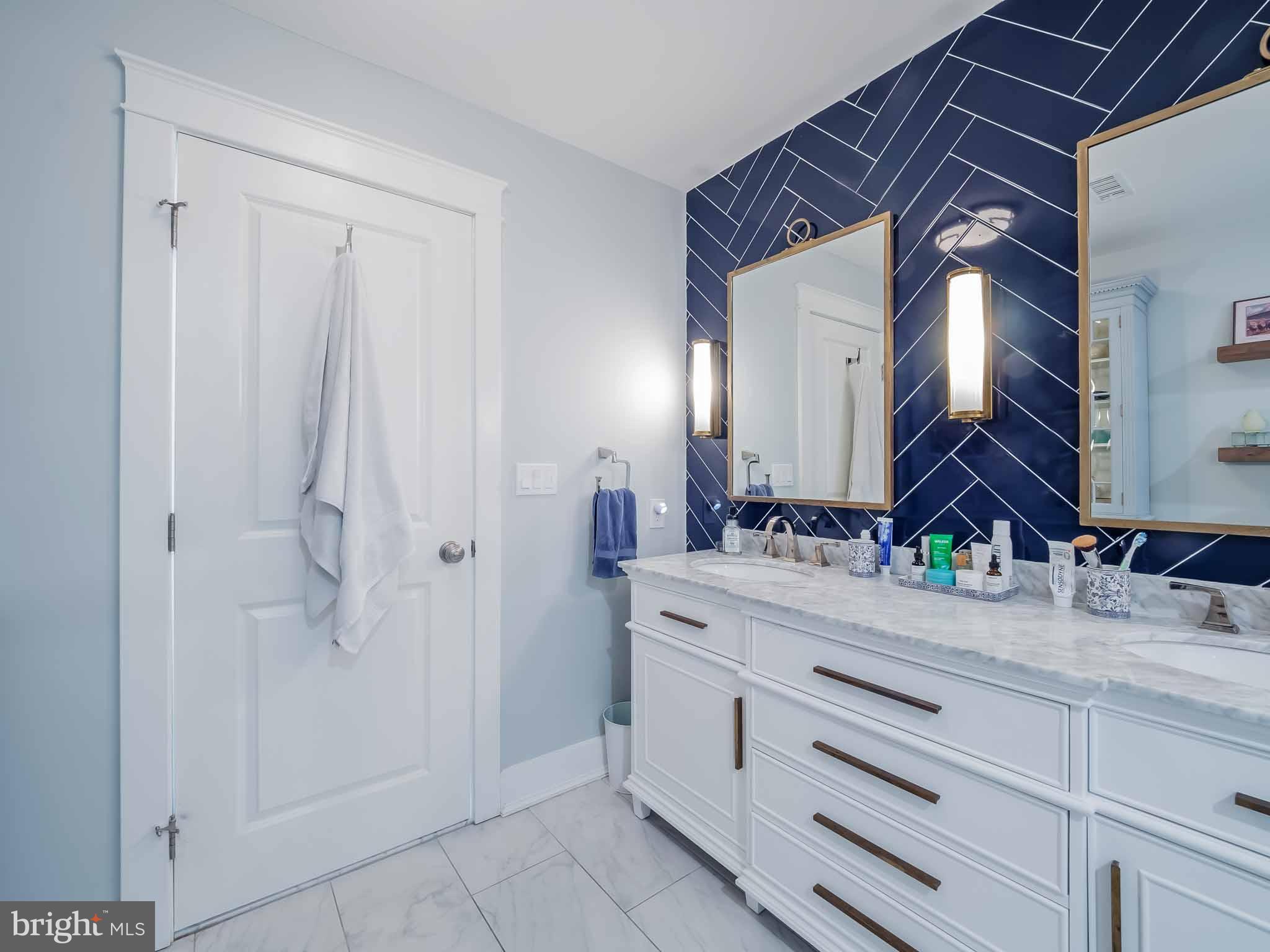 LONDONTOWN - Residential