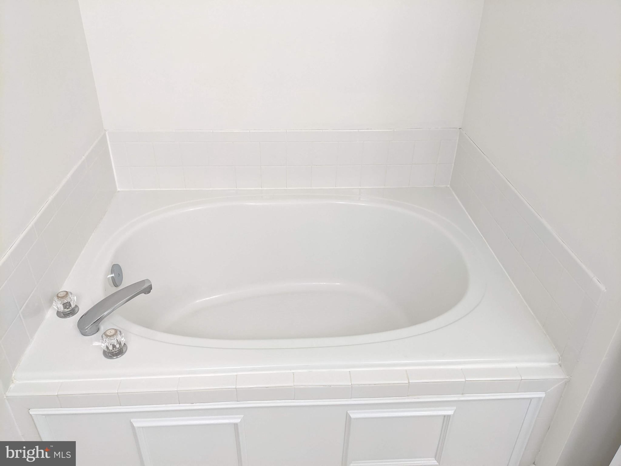 SHADOWBROOK - Residential Lease