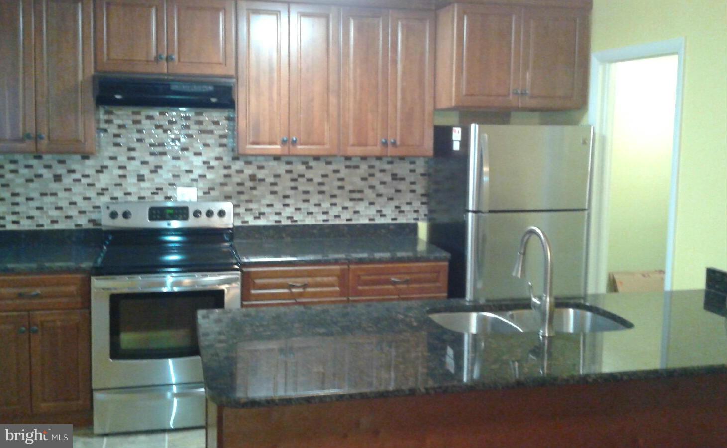 BEECHWOOD SQUARE - Residential Lease