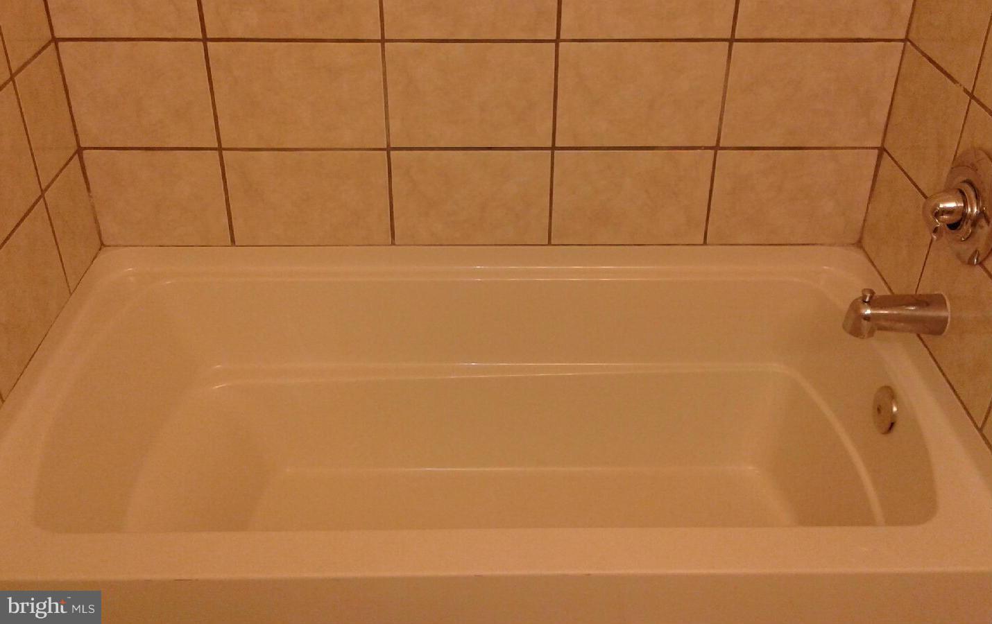 BEECHWOOD SQUARE - Residential Lease