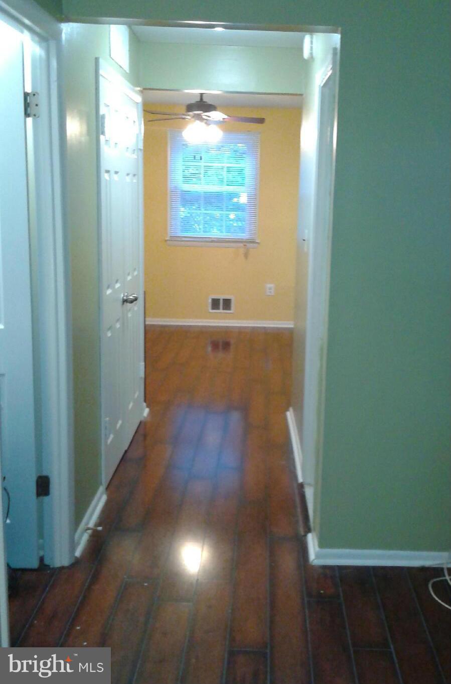 BEECHWOOD SQUARE - Residential Lease