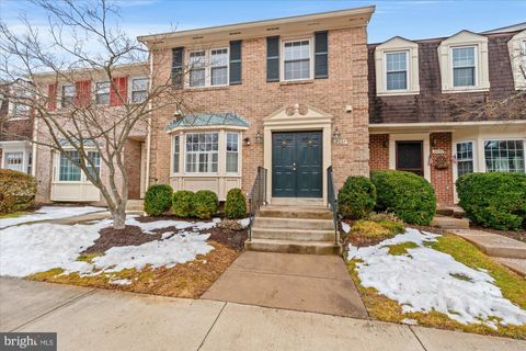 8237 CLIFTON FARM COURT ALEXANDRIA VA 22306
