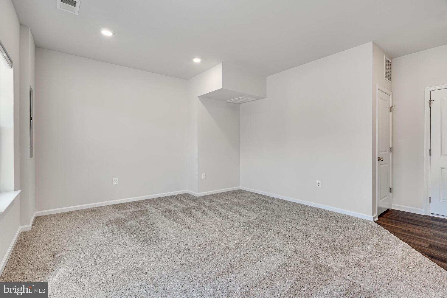 WHITSON WOODS - Residential