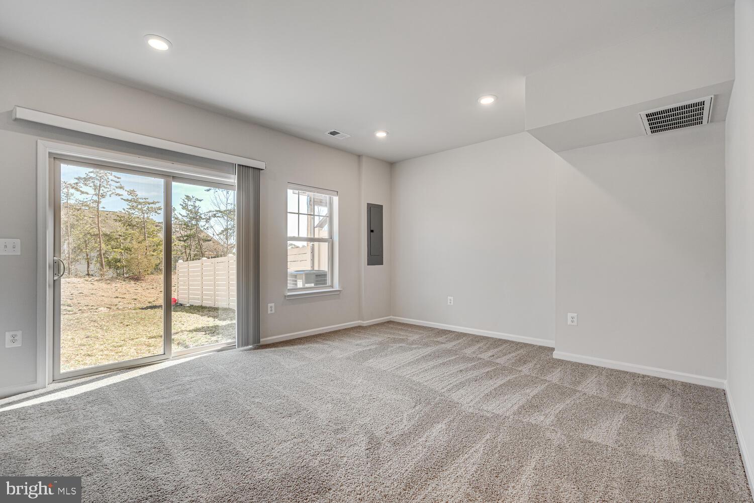 WHITSON WOODS - Residential