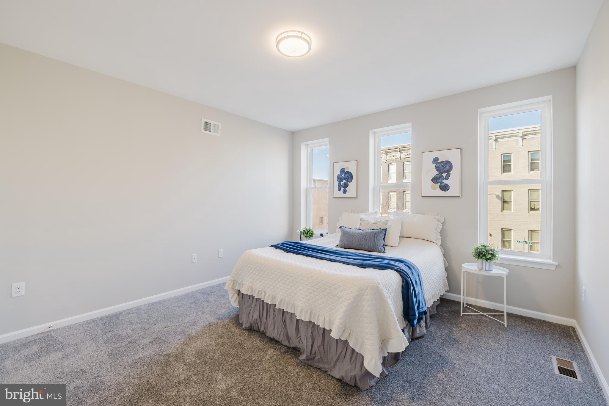 JOHNSTON SQUARE - Residential