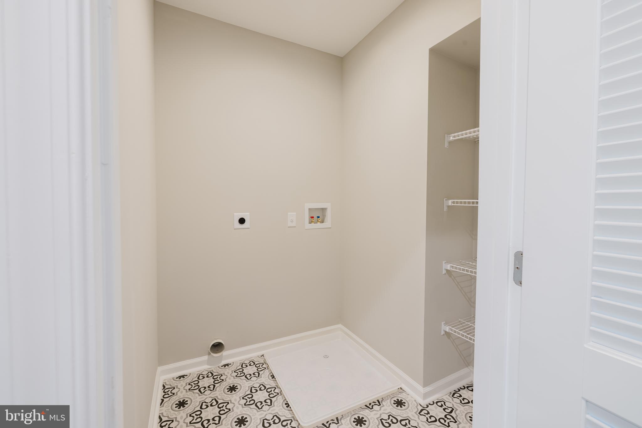 JOHNSTON SQUARE - Residential