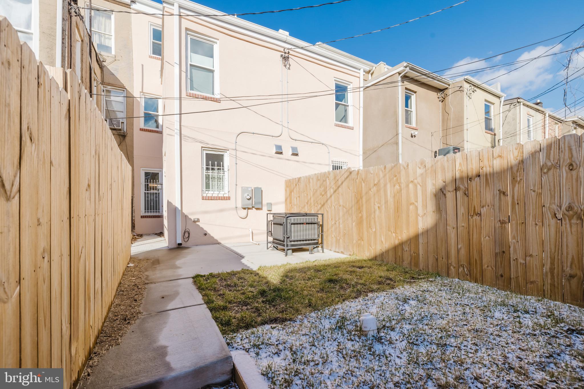 JOHNSTON SQUARE - Residential