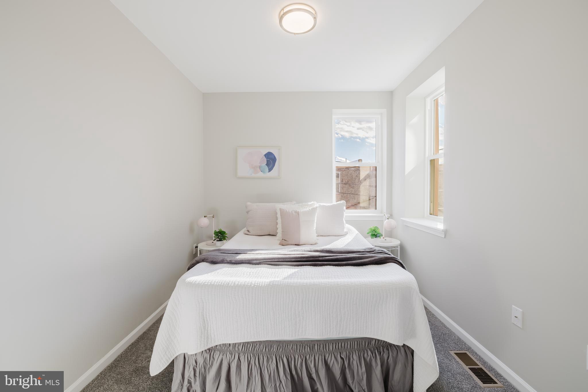 JOHNSTON SQUARE - Residential