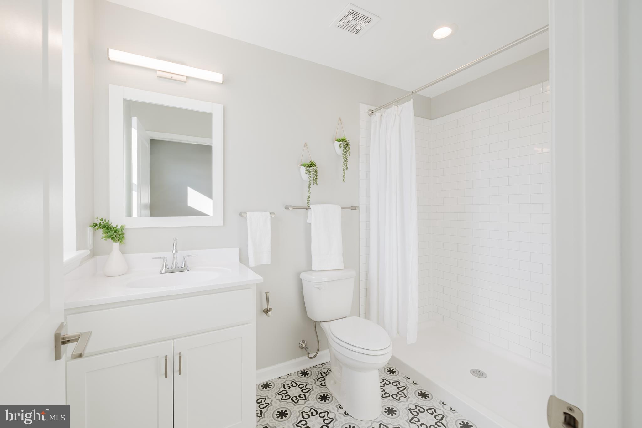 JOHNSTON SQUARE - Residential