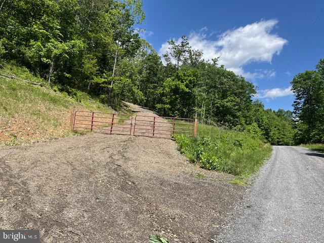 BLUFFS OF THE POTOMAC - Land