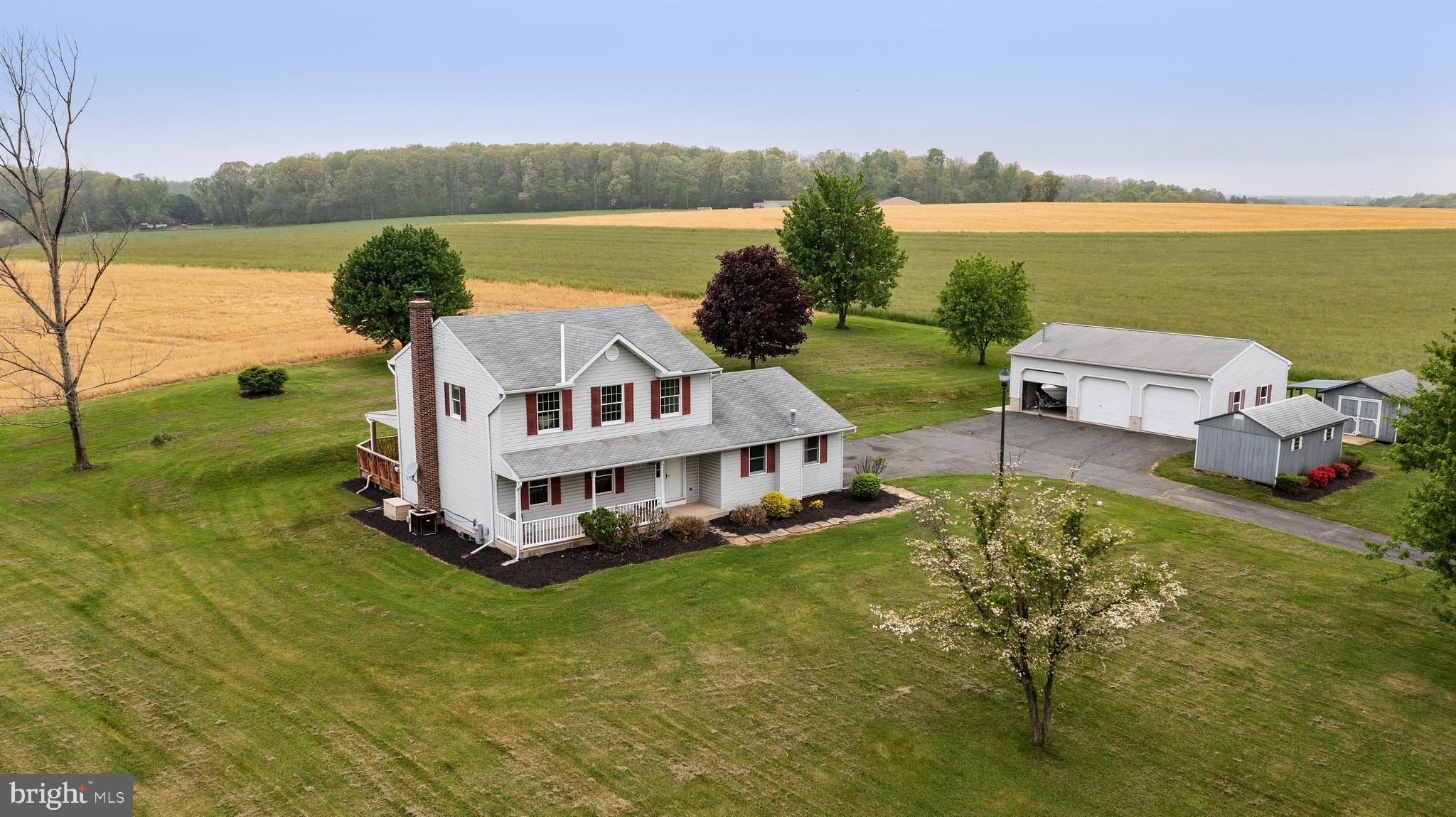 WHITE HALL - Residential