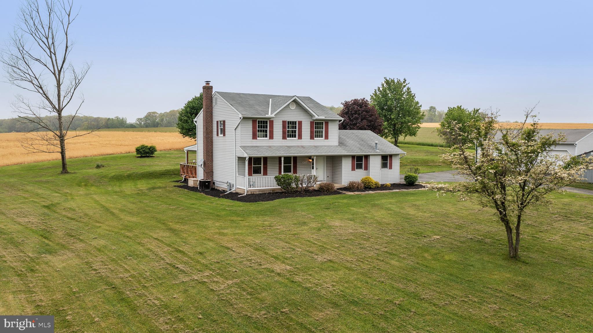 WHITE HALL - Residential