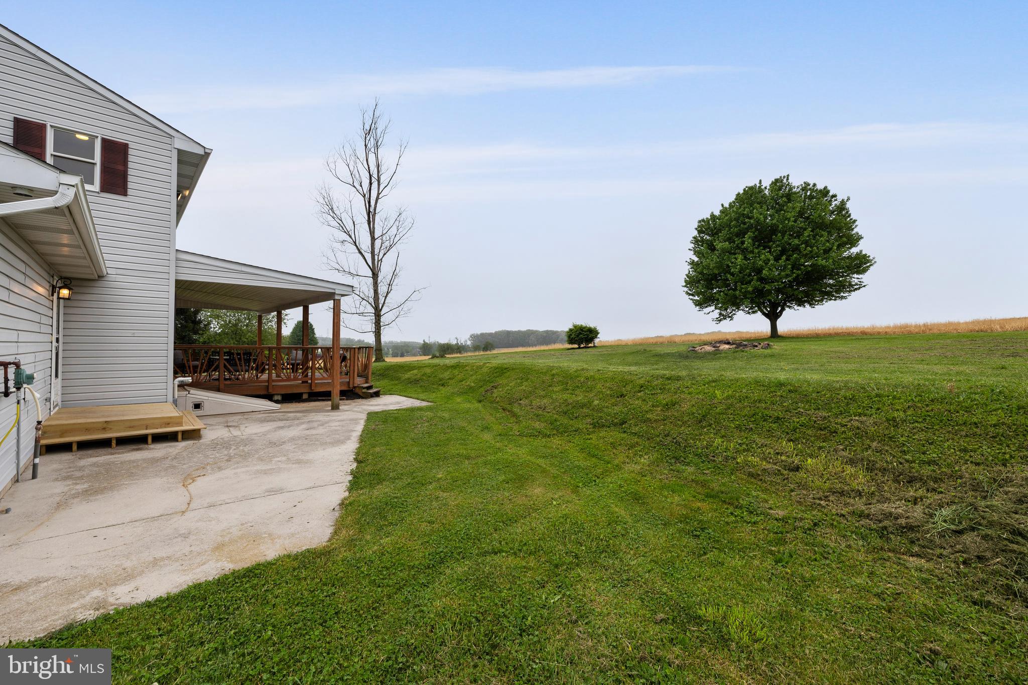 WHITE HALL - Residential