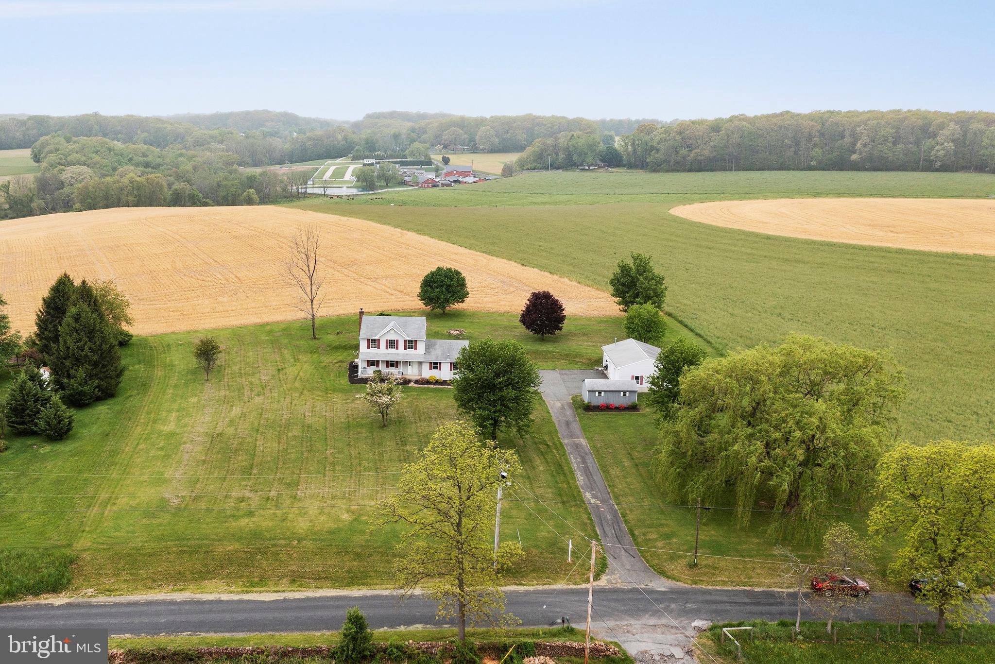 WHITE HALL - Residential