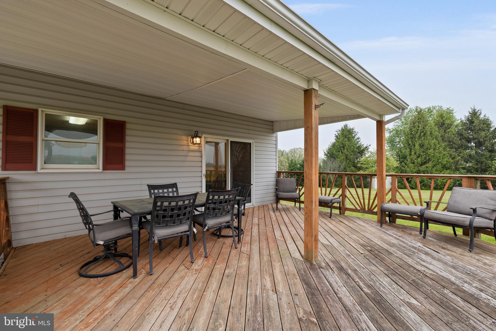 WHITE HALL - Residential