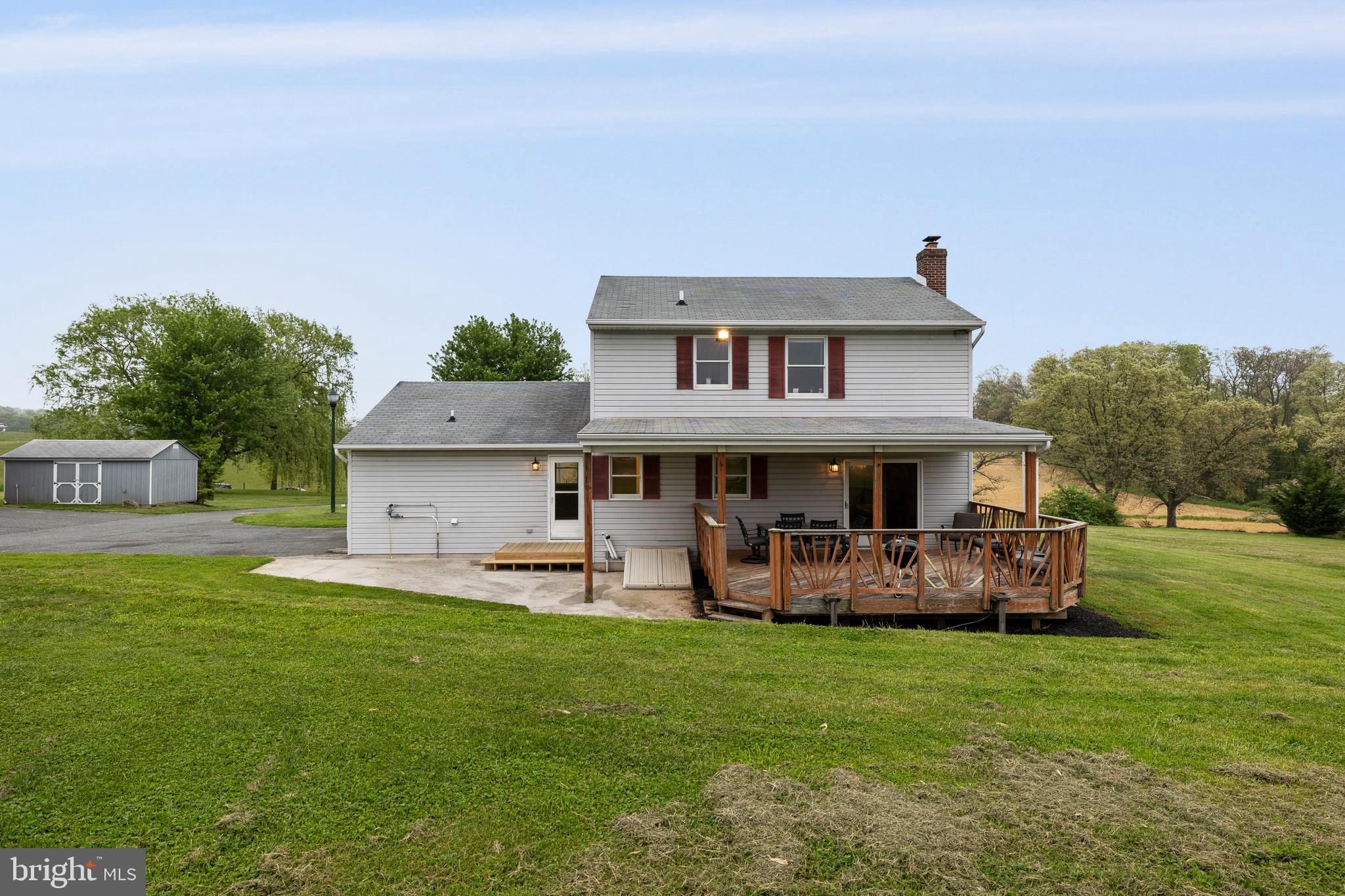 WHITE HALL - Residential