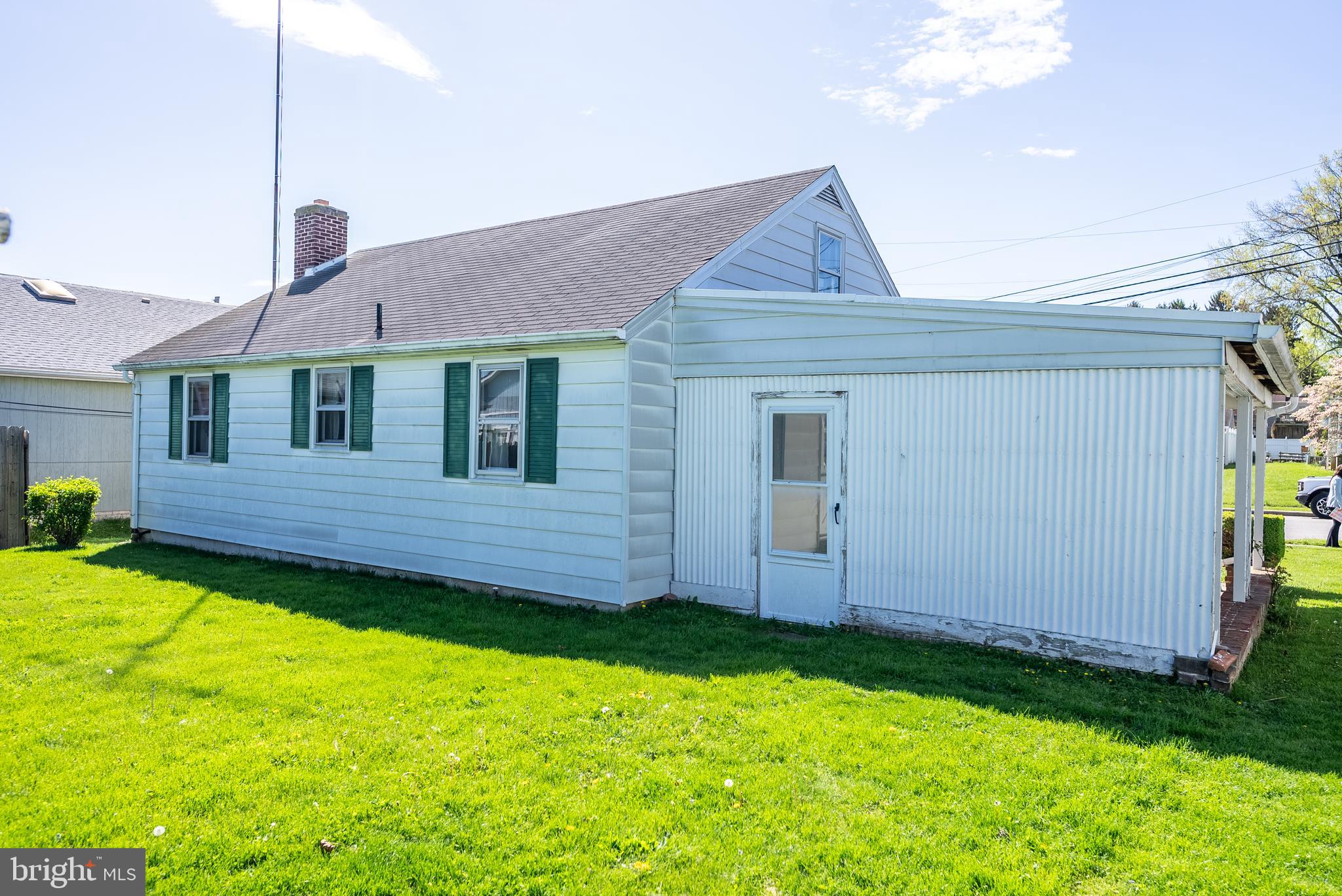 402 WIRT AVENUE