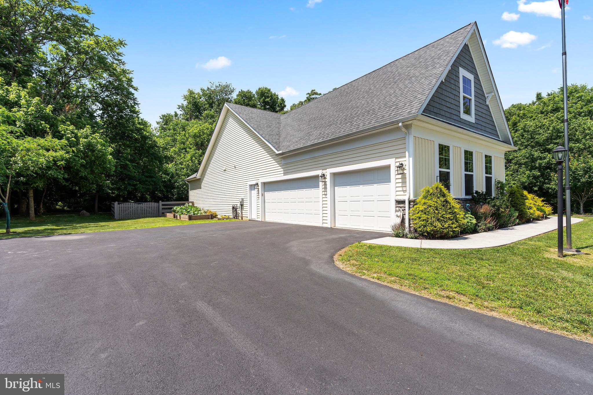 LITTLE GEORGETOWN ESTATES - Residential