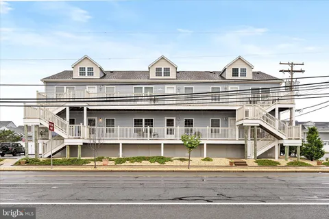 2033 Route 35 N B-Unit 3 N, Seaside Heights, NJ MLS: NJOC2034168