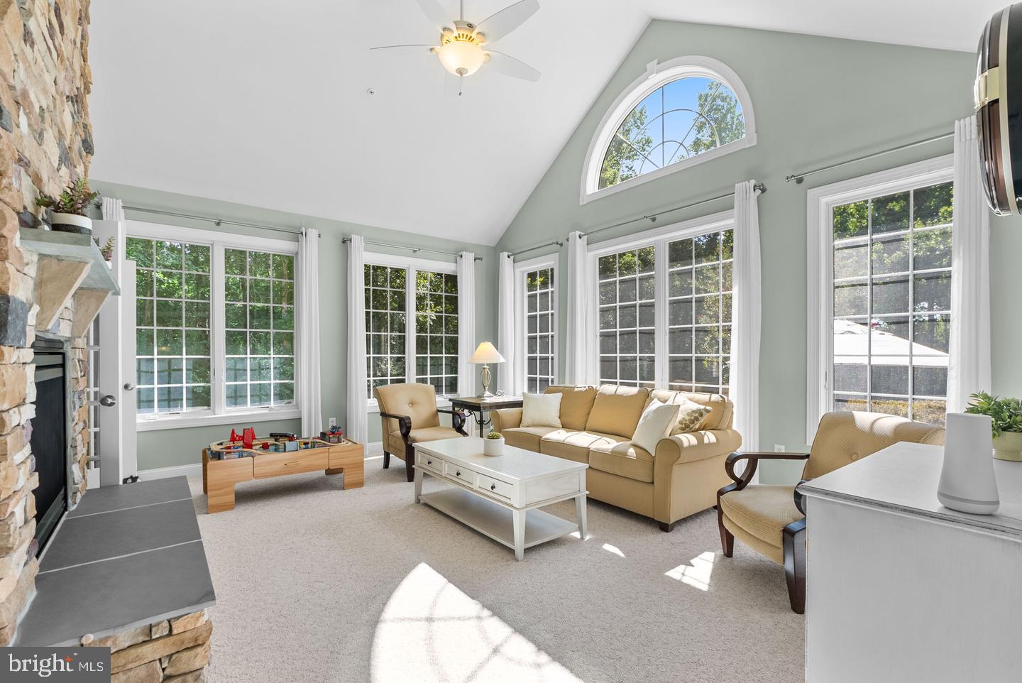 4912 RIPPLEMEAD COURT