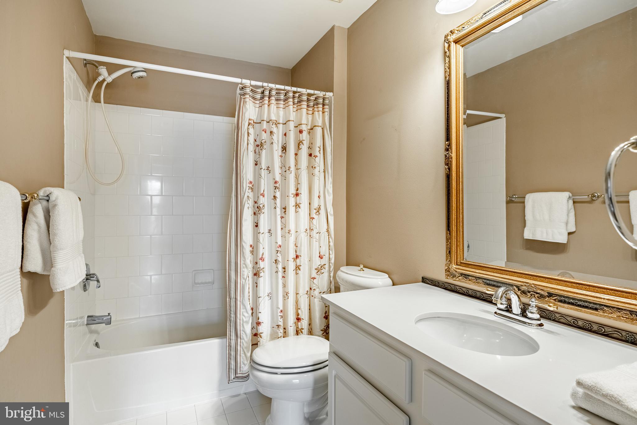 SPRINGTON POINTE WOODS - Residential