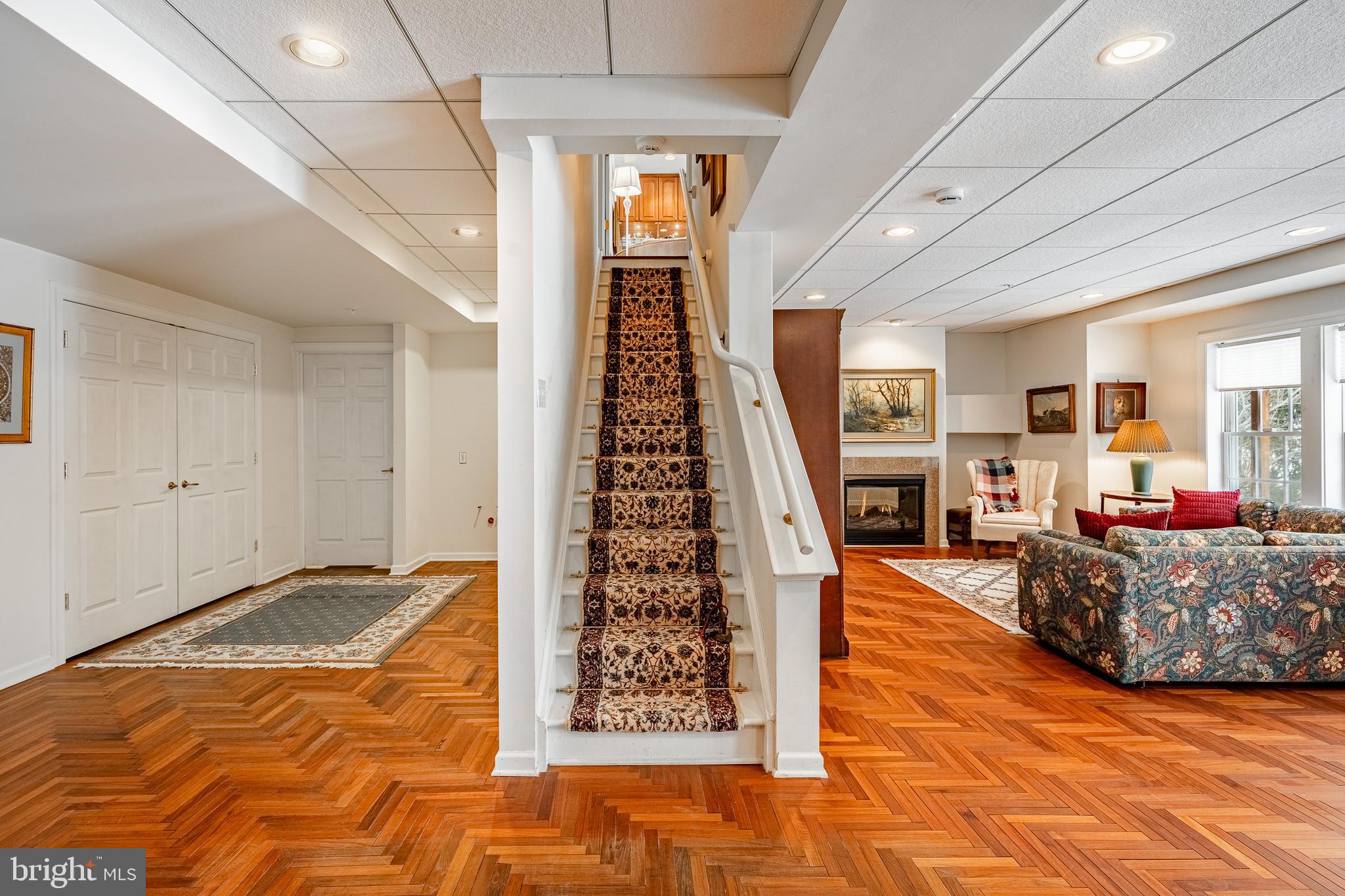 SPRINGTON POINTE WOODS - Residential