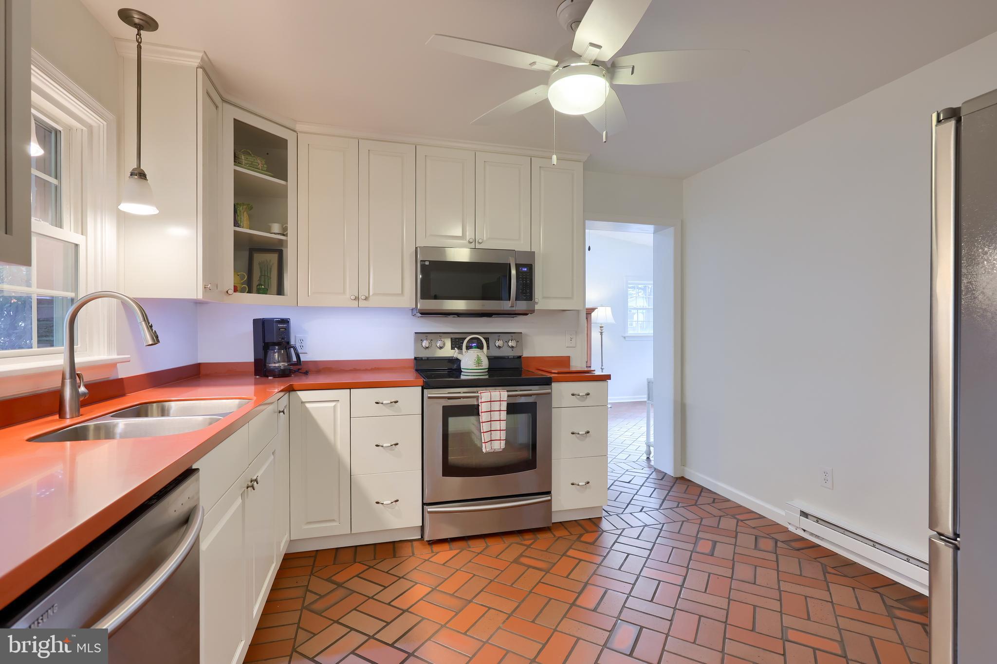 CLEARVIEW HEIGHTS - Residential