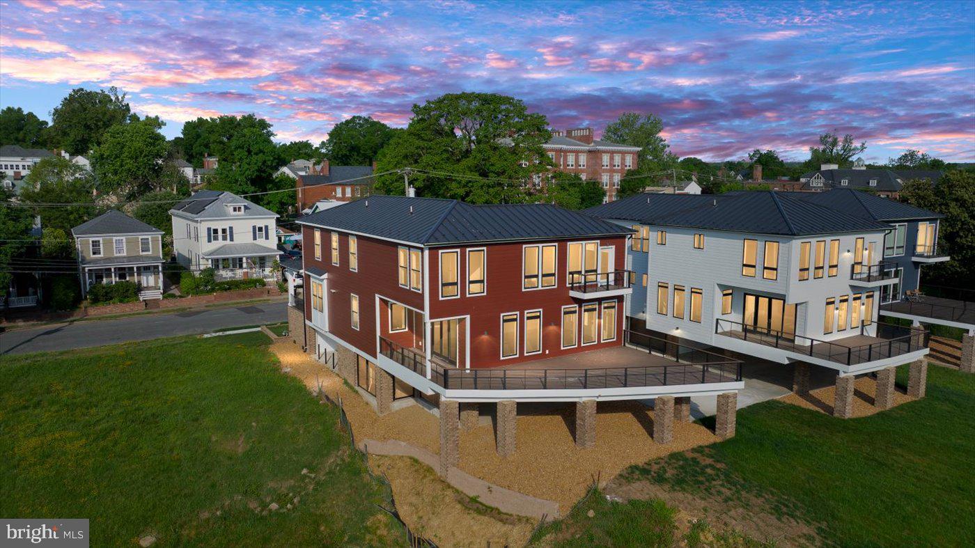 DOWNTOWN FREDERICKSBURG - Residential