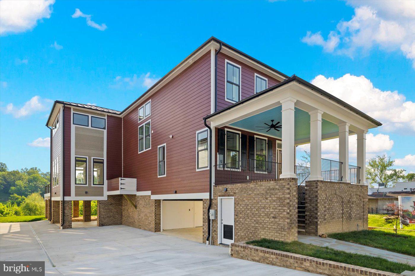 DOWNTOWN FREDERICKSBURG - Residential