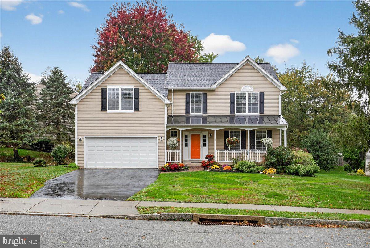 215 MEETINGHOUSE LANE