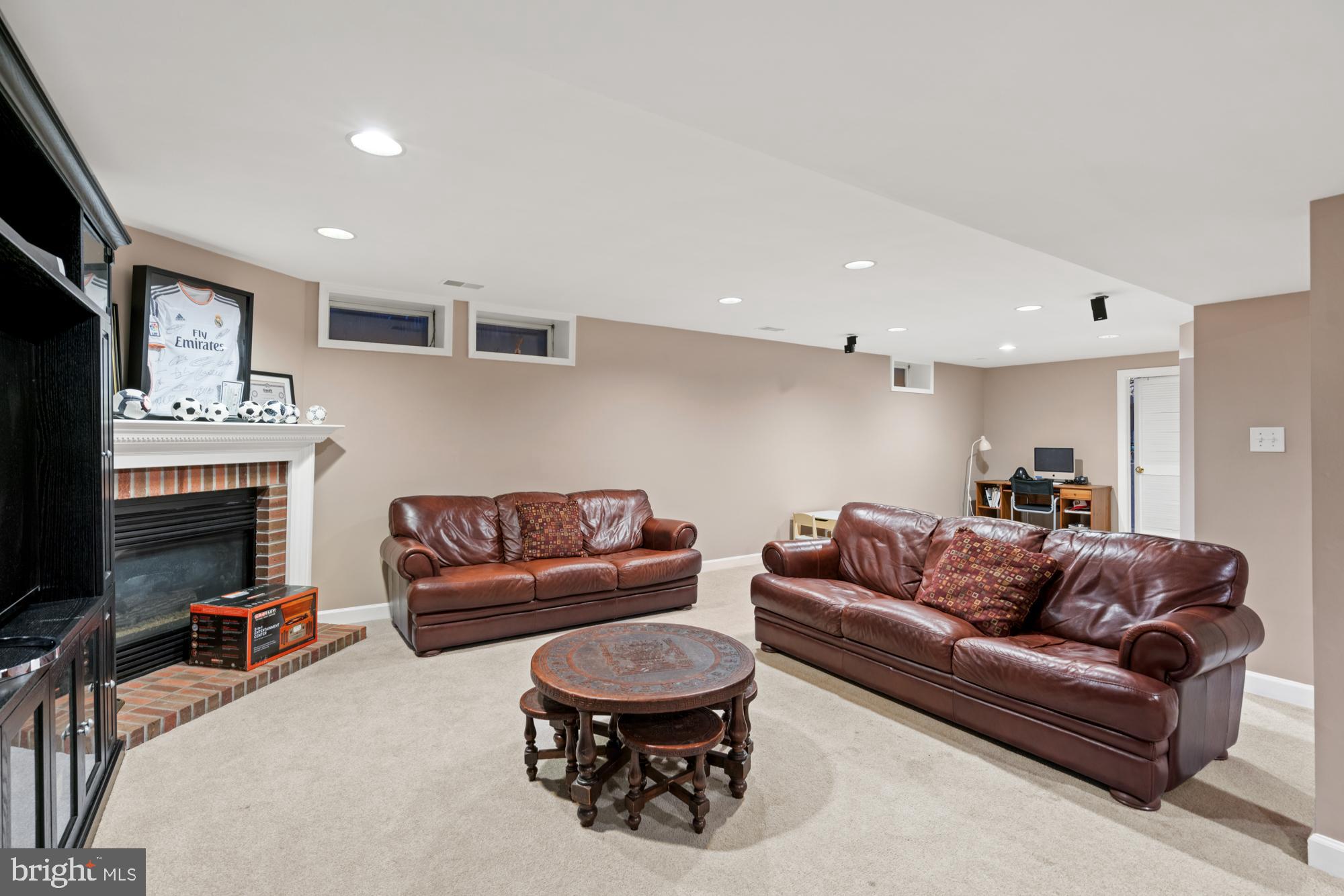 FOXLAIR ACRES - Residential