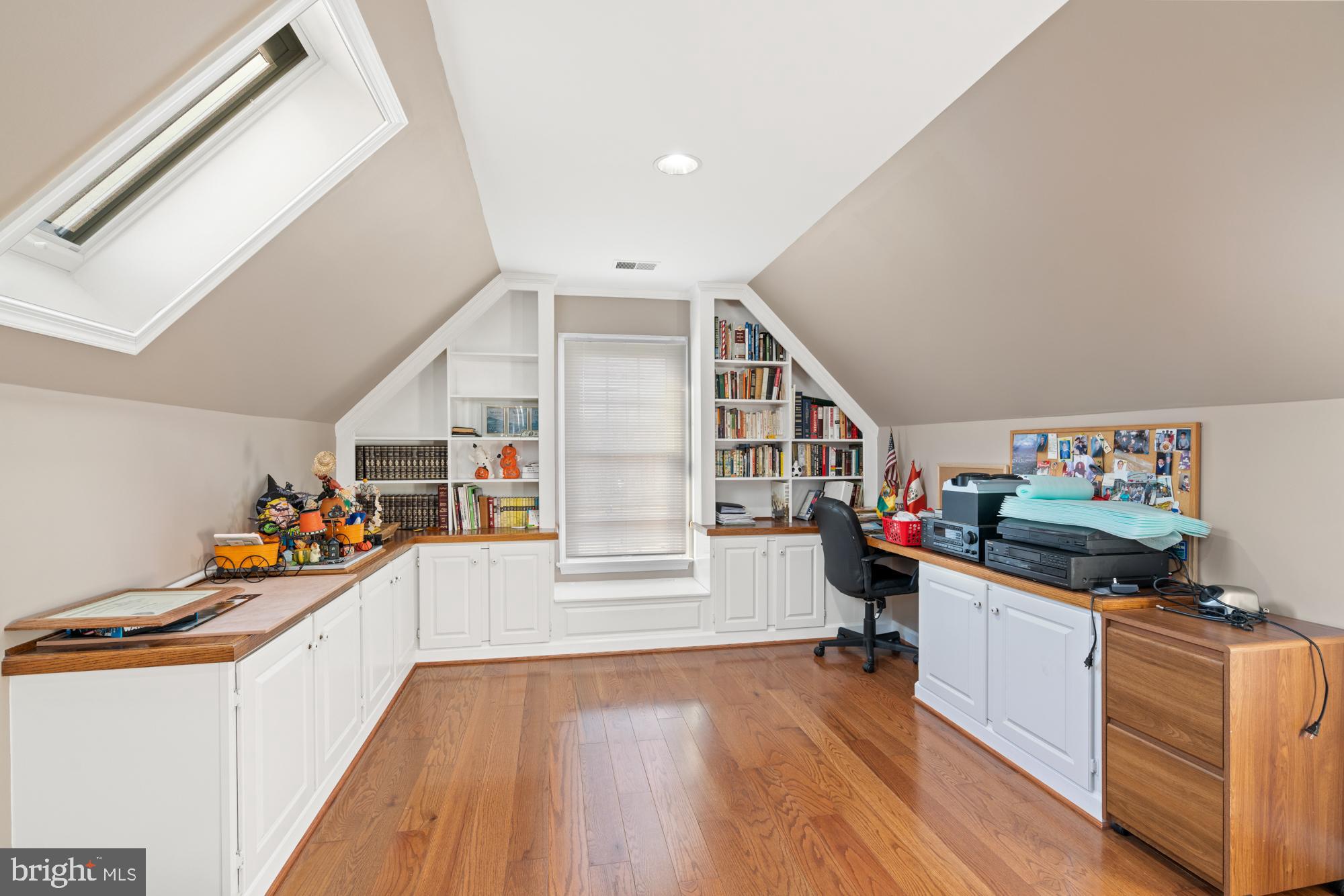 FOXLAIR ACRES - Residential